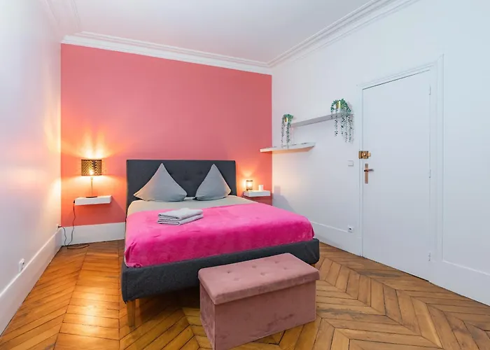 Avenue Ternes Apartment Paris